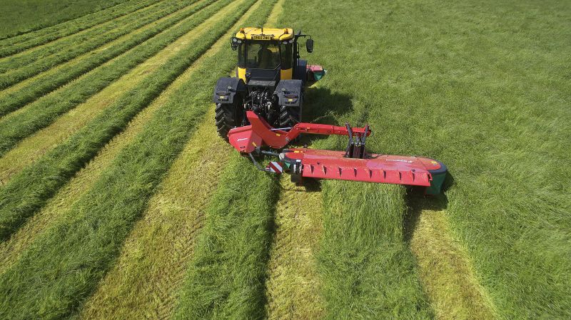 Mower Conditioners - Kverneland 3332MT-3332MR-3336MT, four suspension arms providing great flow on field