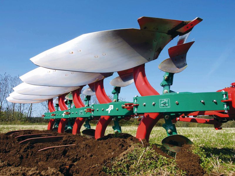 Reversible Mounted Ploughs - Kverneland ES-LS, unique steel treatment provides great life time and makes it easy in use during operation