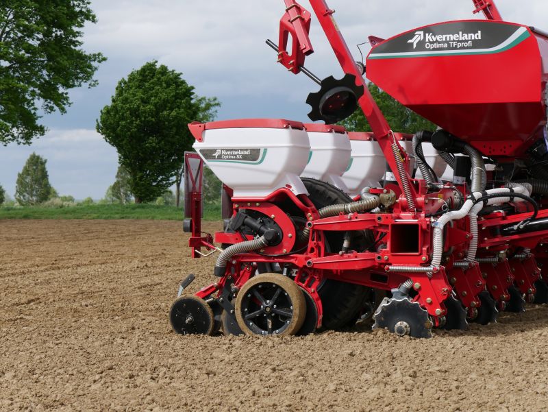 https://ien.kverneland.com/Seeding-Equipment/Pneumatic-precision-drills/Kverneland-Optima-HD-II-sowing-unit - Kverneland optima TFprofi, high performance and reduced tractor power requirement