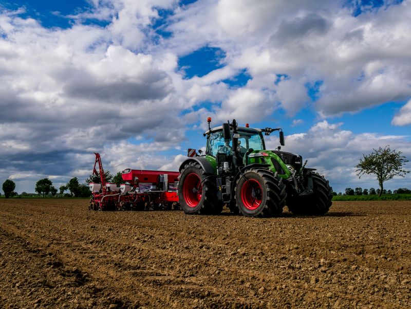 Kverneland optima TFprofi, high performance and reduced tractor power requirement