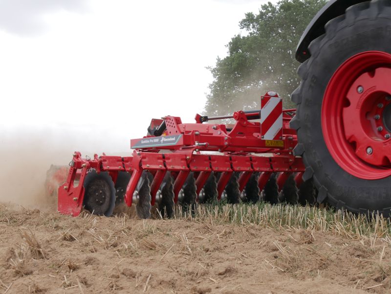 Kverneland Qualidisc Pro operating with cutting quality and good penetration