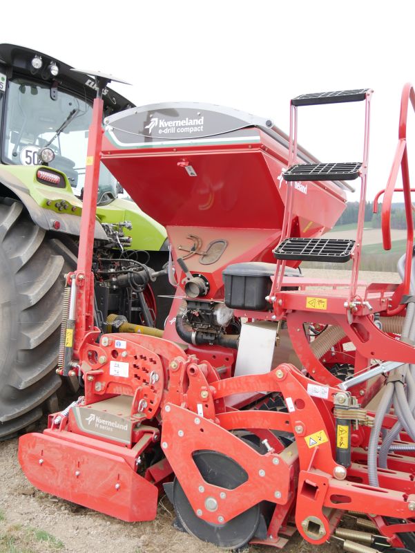 Kverneland e-drill maxi plus, isobus, IsoMatch, adustable hopper