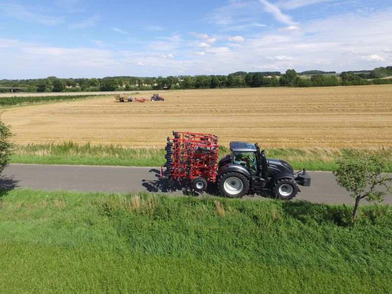 Kverneland ts-drill, transported compact on road by tractor