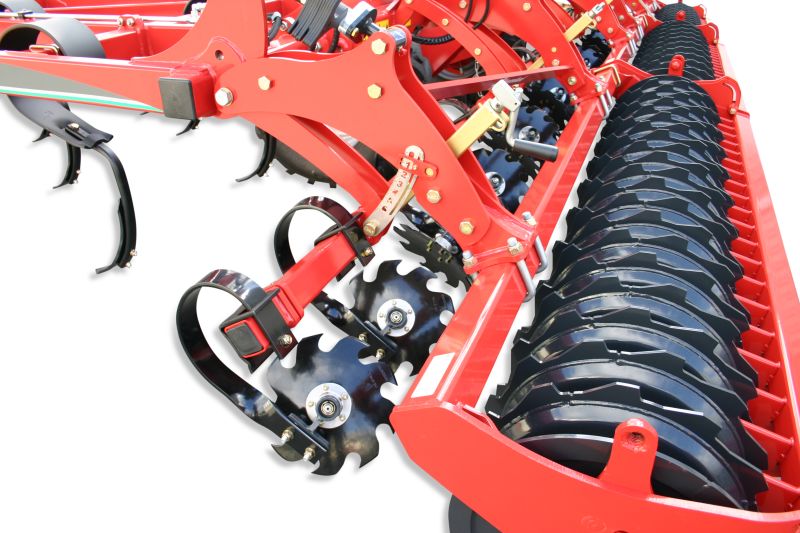 Stubble Cultivators - Kverneland Turbo powerful and efficient in use during operation