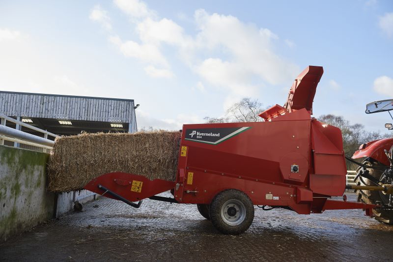 Bale Choppers - Feeders, Kverneland 864, provides more capacity and increased blowing performance during operation