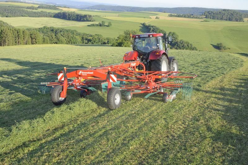 Double Rotor Rakes - Kverneland 9580 C - 9584 C - 9590 C Hydro, heavy duty rakes which performs in the toughest conditions