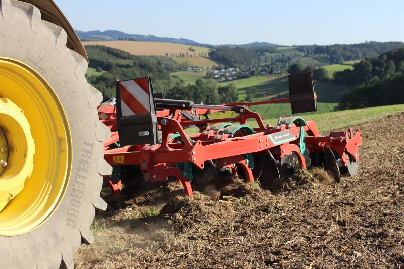 Kverneland Enduro, performing powerful and efficient on field