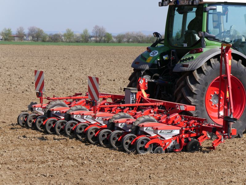 Kverneland monopill e-drive2, Mechanical precision drill for beet, rape and chicory