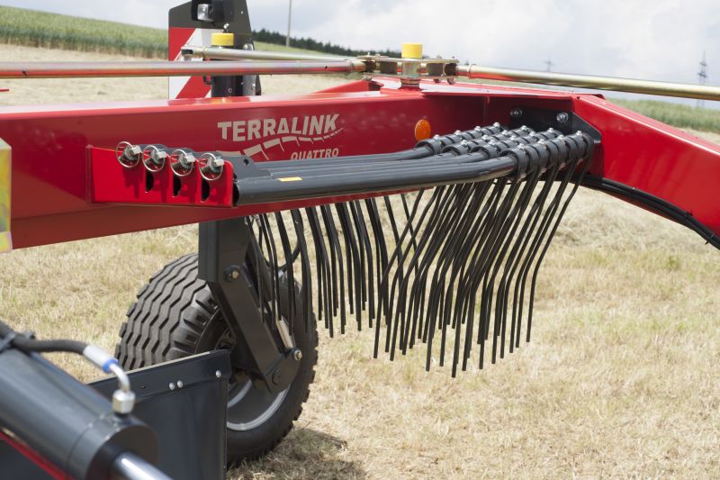 Double Rotor Rakes - VICON ANDEX 804-844-904 HYDRO-904 PRO, high performance also under though conditions cause by a strong carrier frame