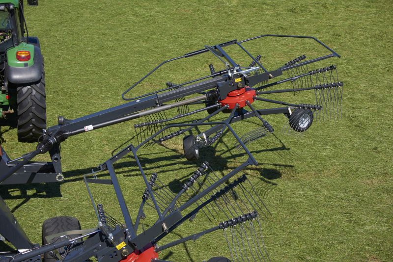 Four Rotor Rakes - VICON ANDEX 1254 - 1304, highly maneauvrable and great accuracy and capacity