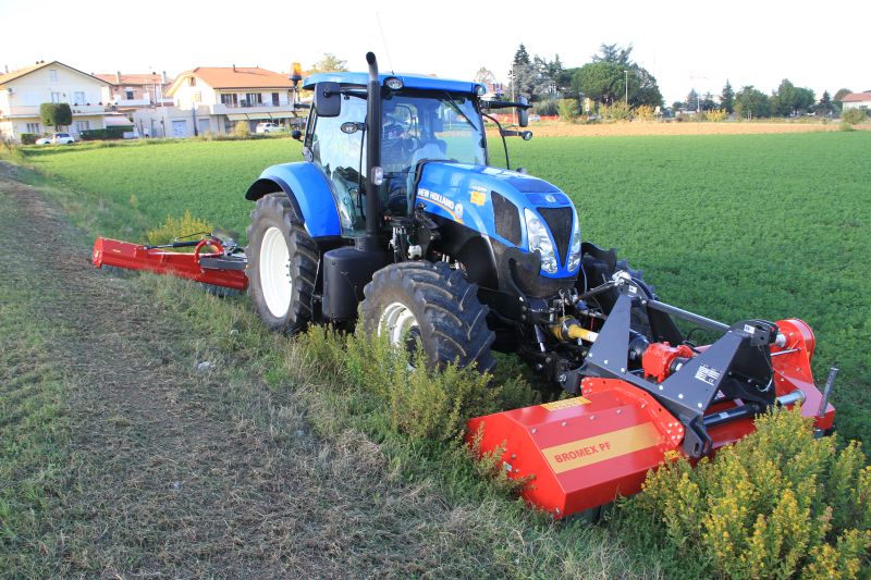 Choppers - VICON BROMEX PF, versatile machinel for clearing out field edges – versatile use also for road maintenance