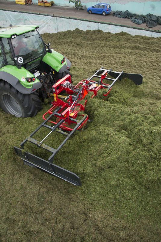 Silage Spreaders - VICON DUPLEX 400 - 600, great capacity and high performance also easy to use in operation