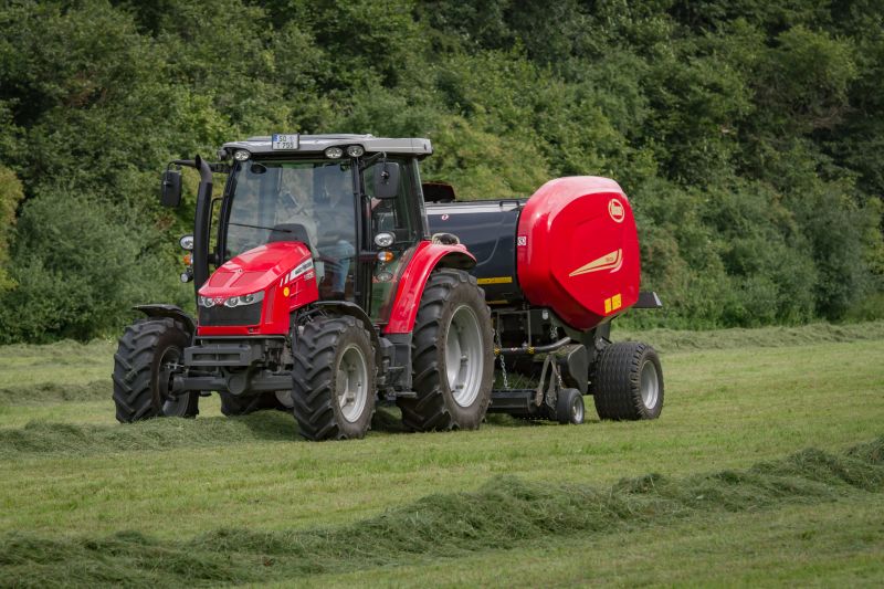 Fixed Chamber round balers - VICON RF 4225, maximal capacity in all crop conditions, the system ensures maximal bale rotation