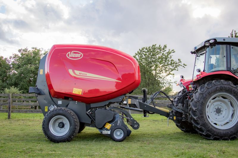 Fixed Chamber round balers - VICON RF 4225, maximal capacity in all crop conditions, the system ensures maximal bale rotation