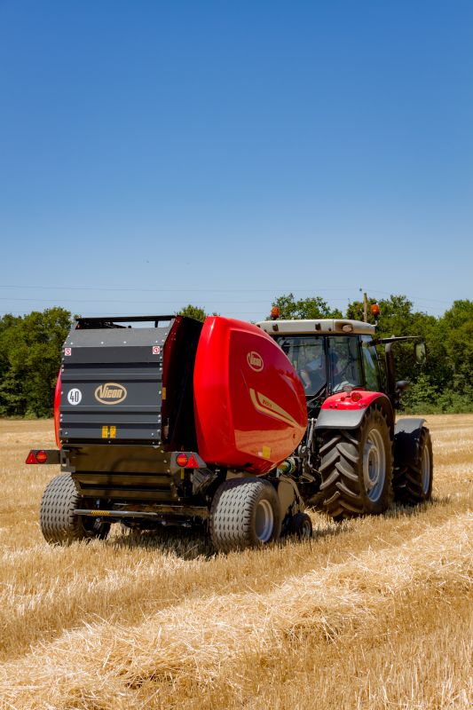 Variable Chamber round balers - VICON RV 5116 - 5118 PLUS, high output performance and reduced maintenance requirments