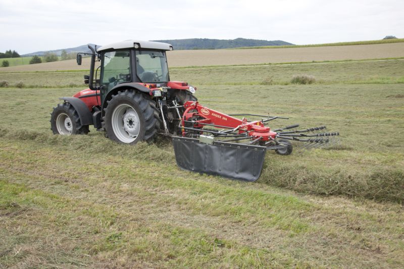 Single Rotor Rakes - VICON ANDEX 323-353-394-424T-434-474T, designed for low power tractors, but still provides great working width