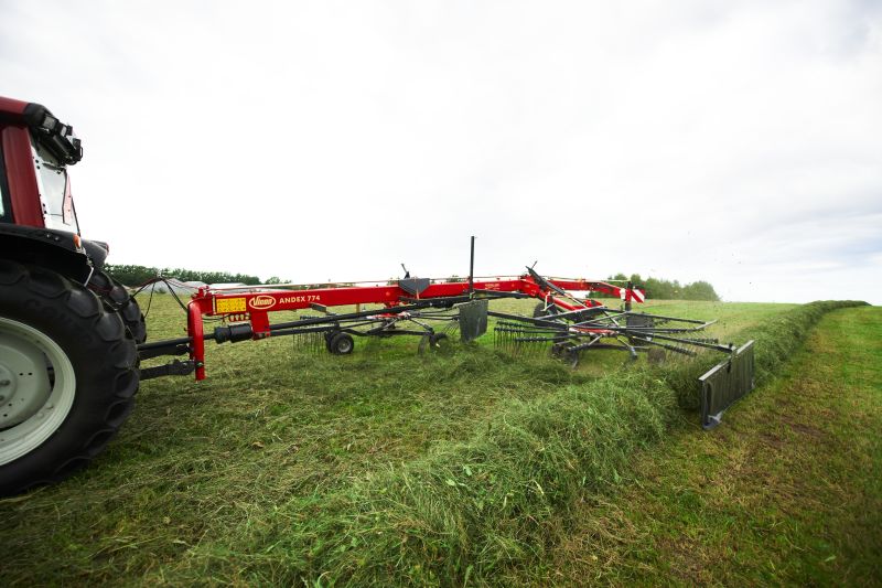 Double Rotor Rakes - VICON ANDEX 774, great maneuvreability and superb performance