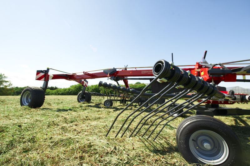 Double Rotor Rakes - VICON ANDEX 774, great maneuvreability and superb performance