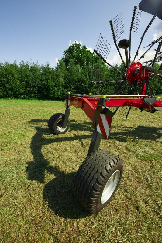 Double Rotor Rakes - VICON ANDEX 774, great maneuvreability and superb performance