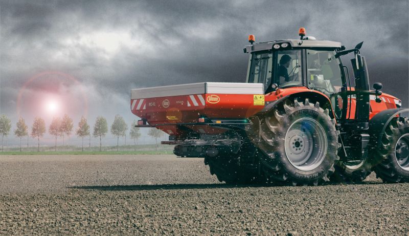 Disc Spreaders - Vicon RotaFlow RO-XL, provides long range spreading, optimal with more capacity