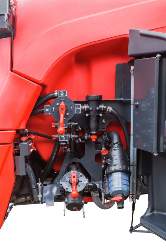 Kverneland iXtrack T3, compact sprayer, stable and precise with intelligent technology