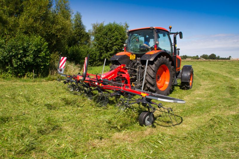 mounted tedders - VICON FANEX 554-684-764-904-1124, Central adjustment for border spreading keeping the crop inside the field.