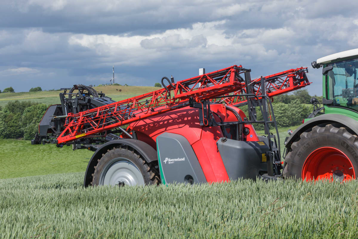 Kverneland iXtrack T3, pulvérisateur compact, stable et précis grâce à une technologie intelligente