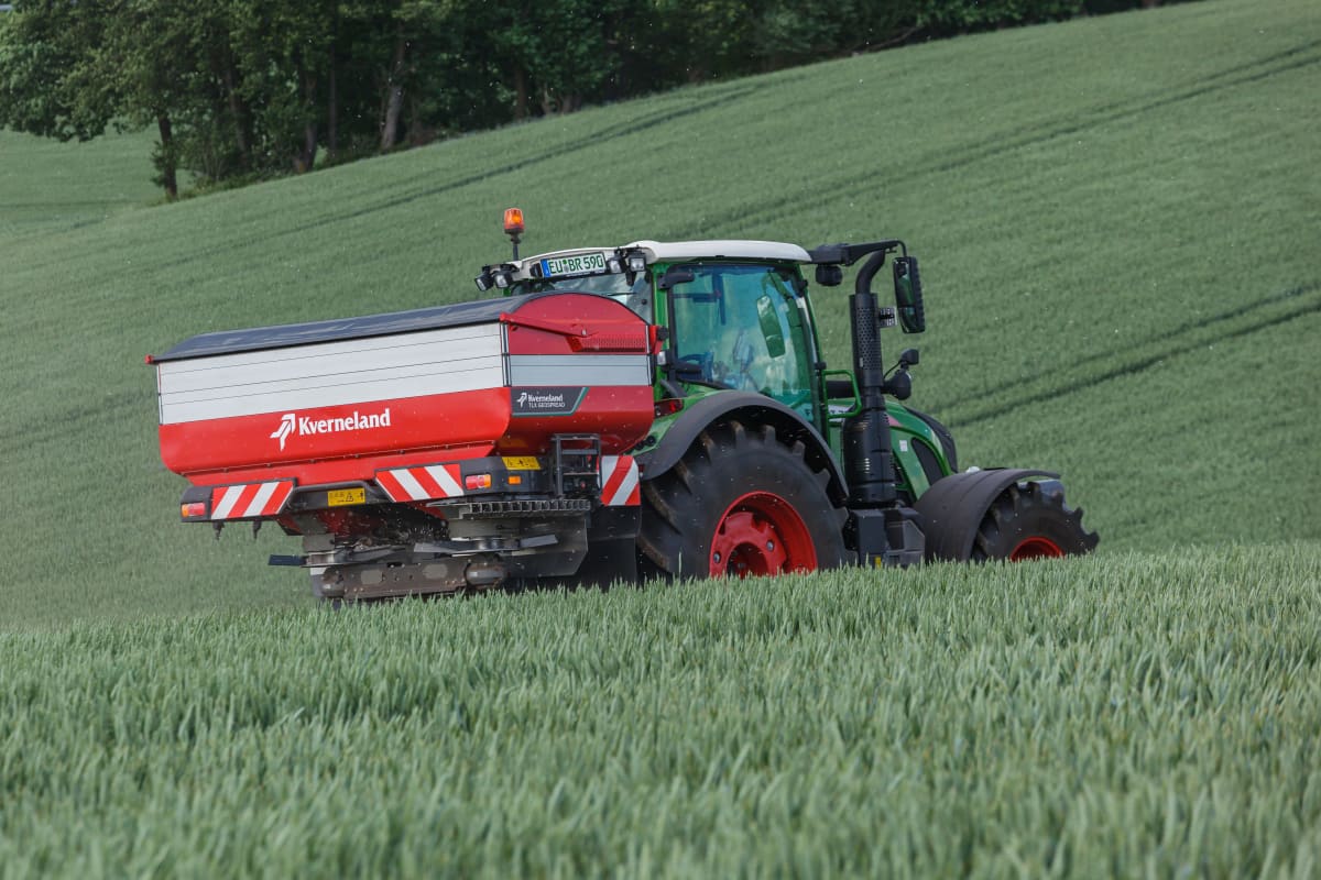 L&amp;amp;amp;amp;#039;épandage à haute vitesse avec le TLX GEOSPREAD Kverneland.