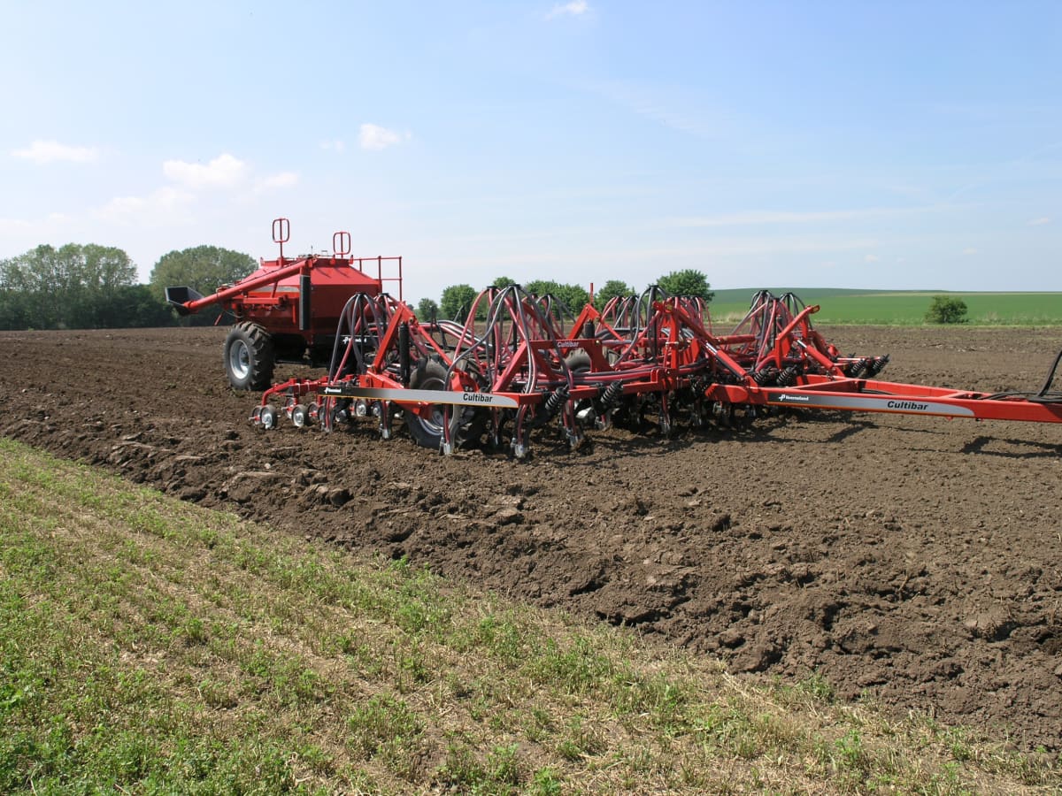 KV_airseeder_0002.jpg