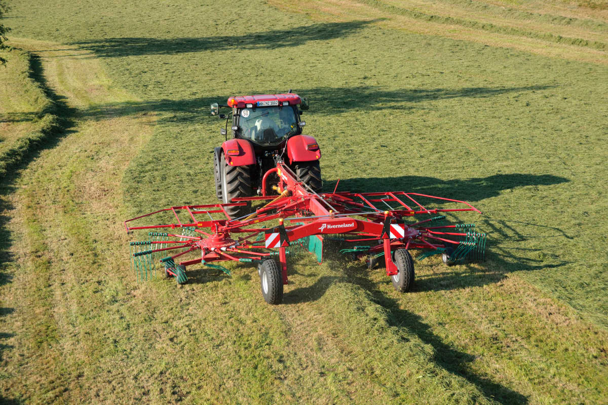 Double Rotor Rakes - Kverneland 9580 C - 9584 C - 9590 C Hydro, heavy duty rakes which performs in the toughest conditions