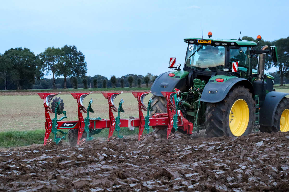 Kverneland - Kverneland 3300 B VARIOMAT