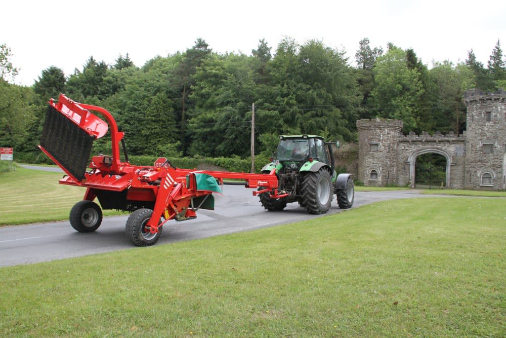 Mower Conditioners - Kverneland 4300 LT LR CT CR, compact and safe during transport