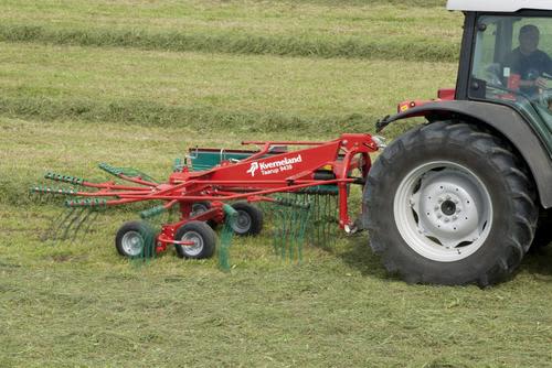 Kverneland 9032