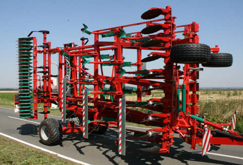 CTC-cultivator folded compact and safe during transportation