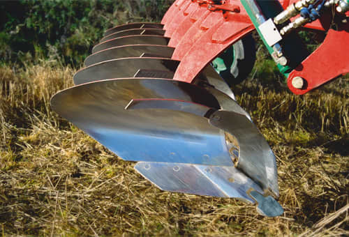 Reversible Mounted Ploughs - Kverneland Ecomat, adaptable to varying soil conditions