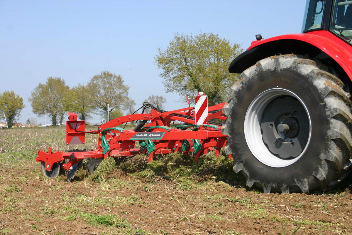 Kverneland Enduro, performing powerful and efficient on field