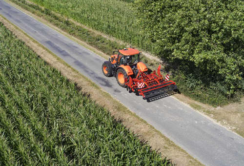 Disc Harrows - Kverneland-Qualidisc-Farmer transported on road, folded safe during efficient transportation