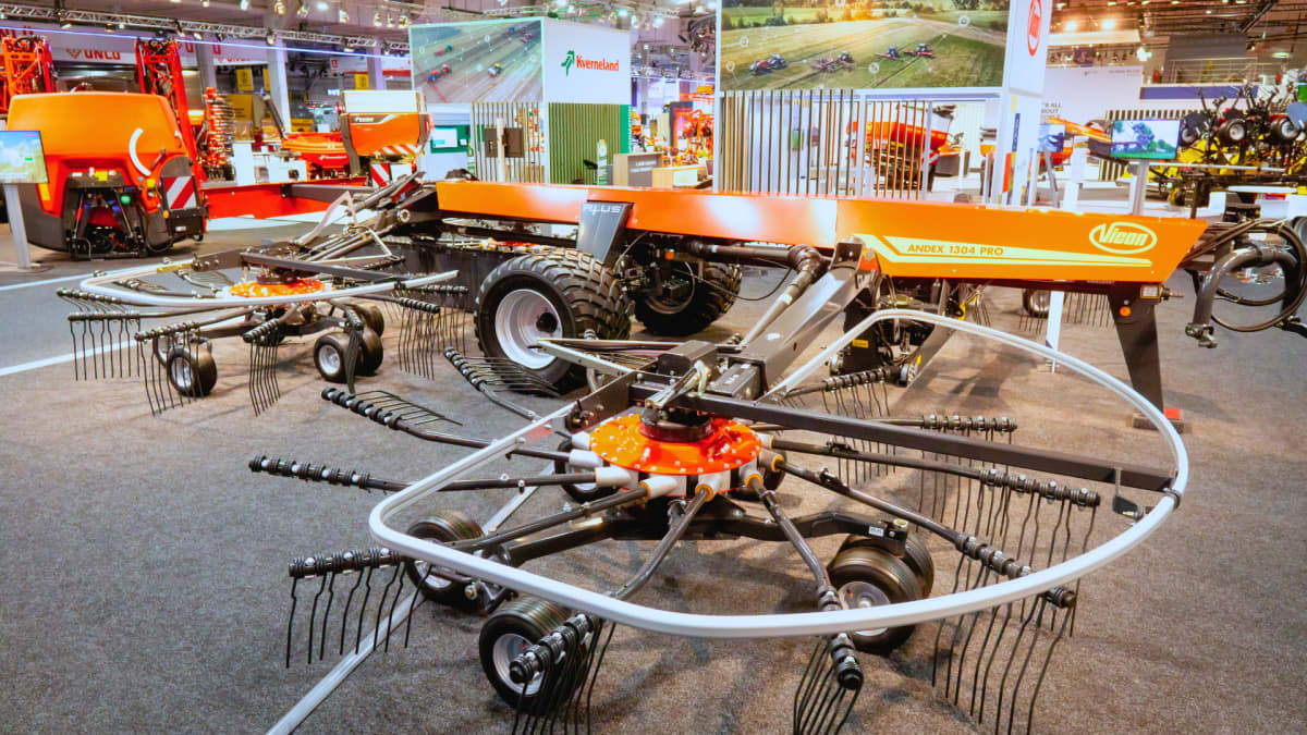 Vicon Andex 1304 PRO on display