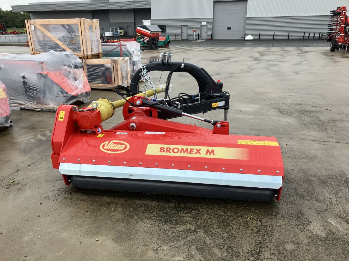 Broyeur d'accotement Bromex M 200