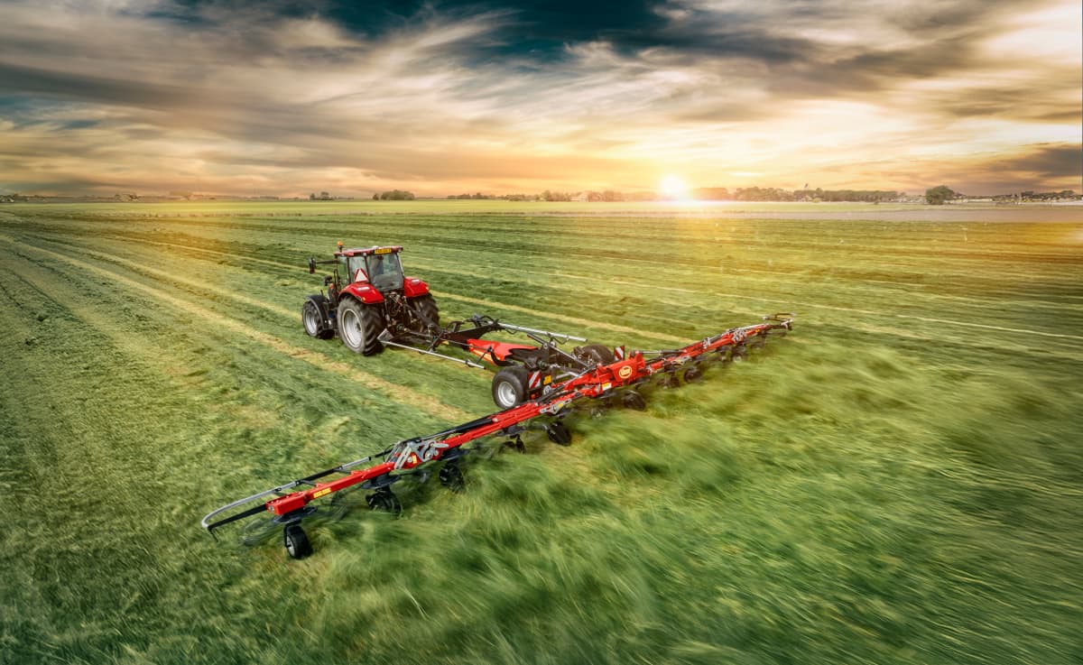 Vicon Fanex 1344C_Trailed TerraFlow Tedder_003.jpg
