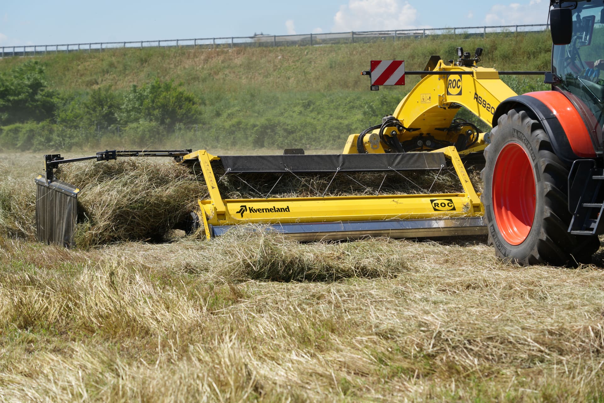 Kverneland - Kverneland lance le ROC RS 920 : Un andainage amélioré pour les agriculteurs modernes !