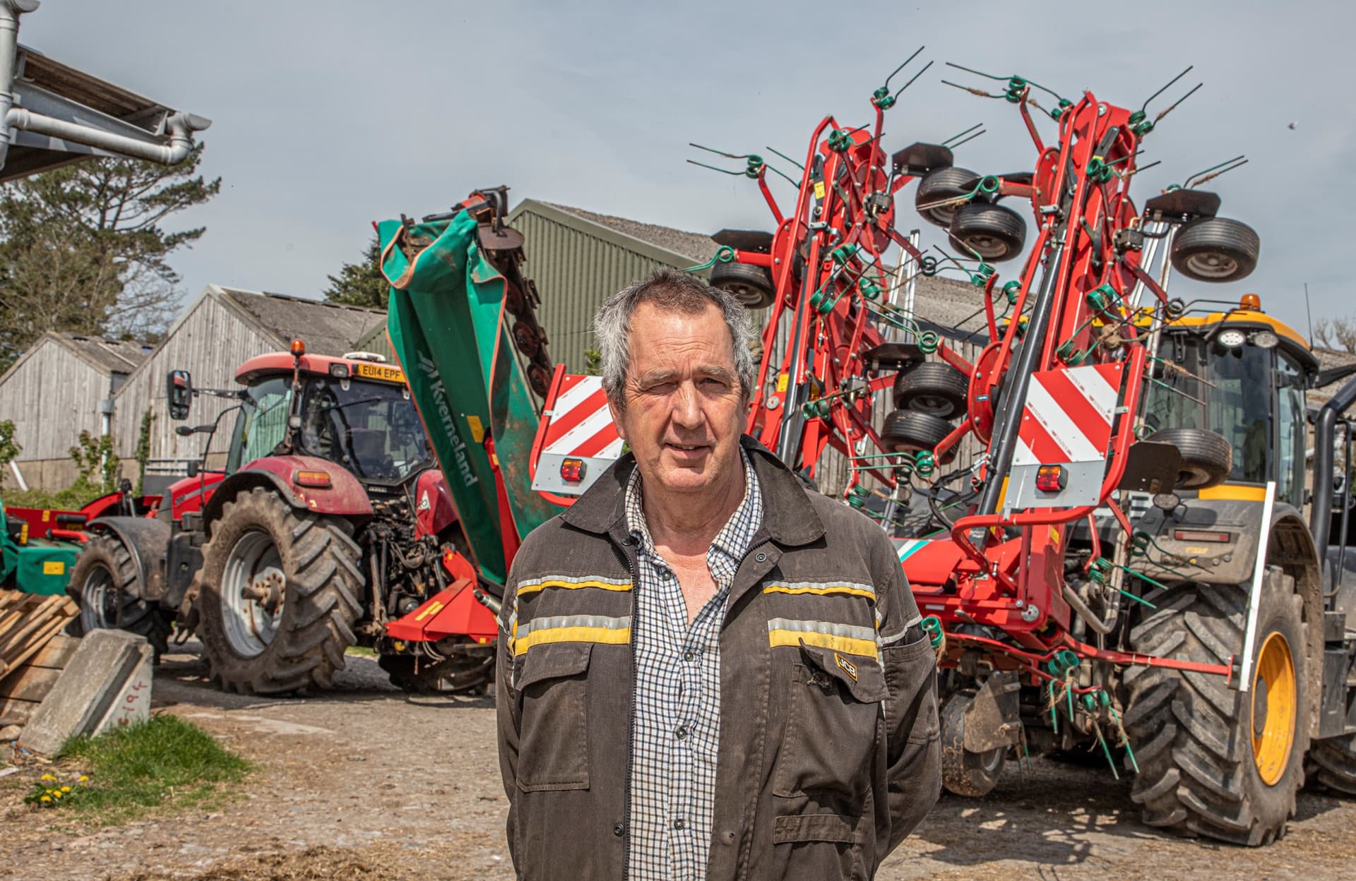 Kverneland rake and tedder bring benefits to contractor services 