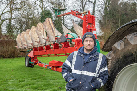 KVERNELAND 6300 S PASUJE DO FIRMY USŁUGOWEJ