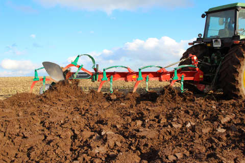 Charrues conventionnelles Kverneland