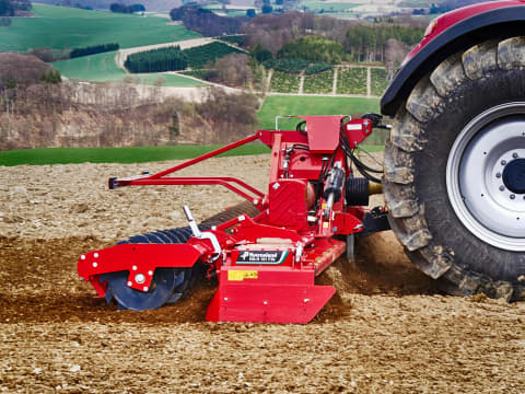 Kverneland Foldable Power Harrow NG-H 101 F30