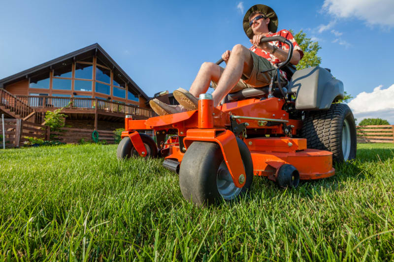 Best Zero Turn Mower for the Money: Z200 Series