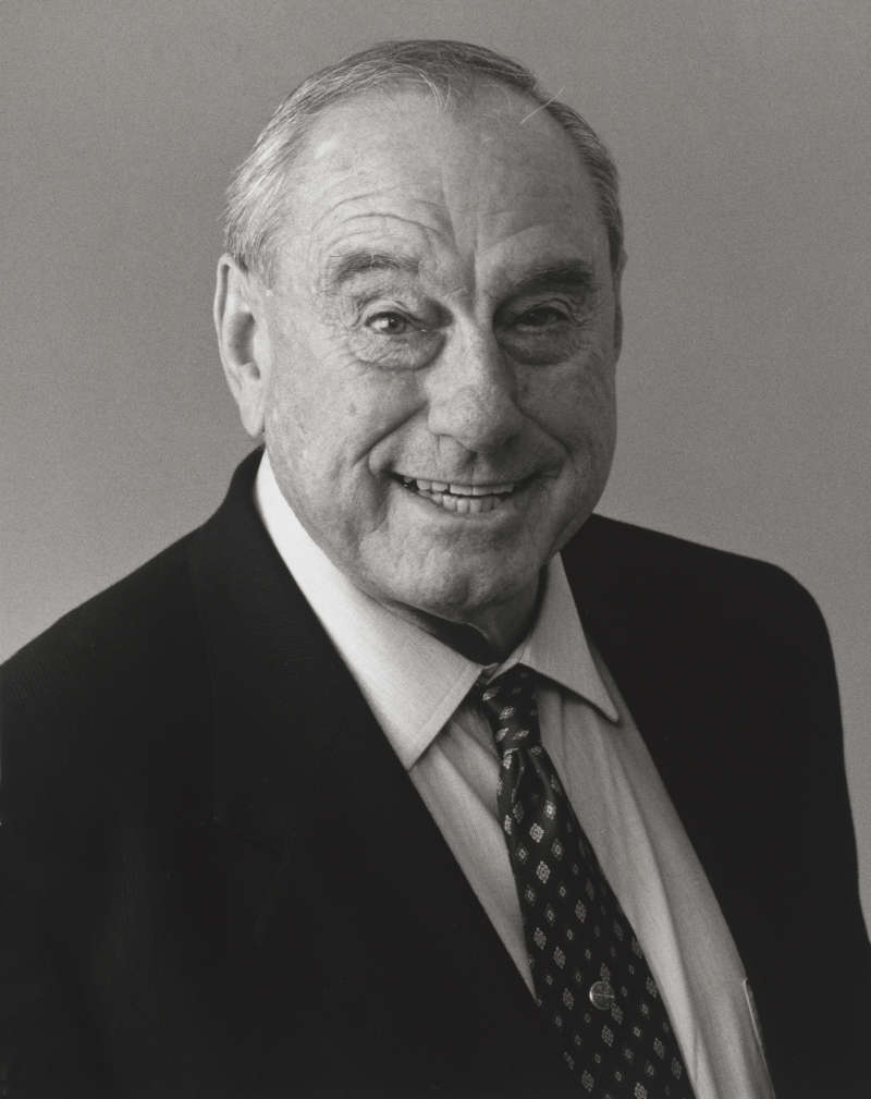 Dr Glen Sheil