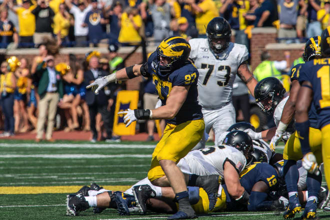 Michigan Wolverines football DE Aidan Hutchinson
