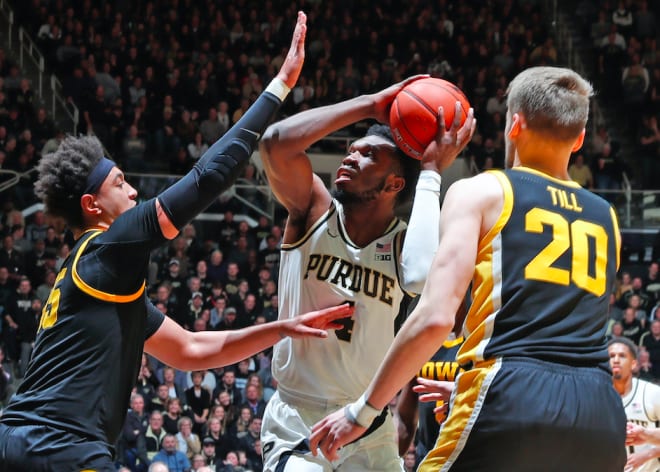 Center center Emmanuel Dowuona