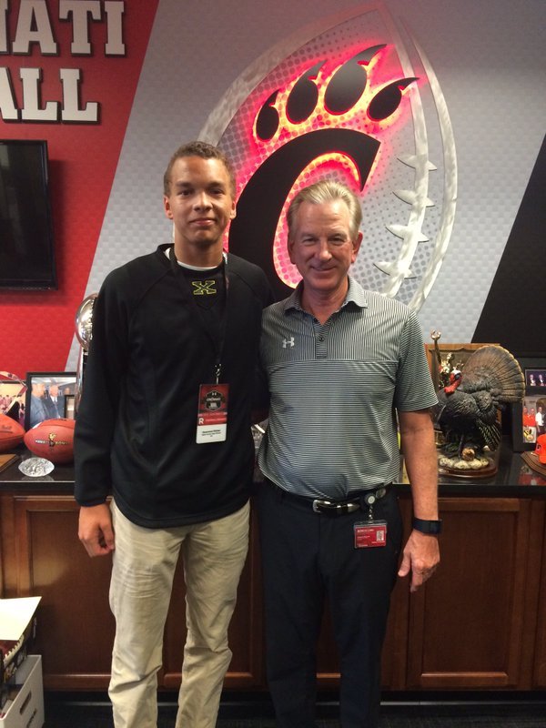 Ridder poses with Tommy Tuberville during his visit
